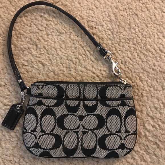 Coach wristlet, tan and black signature jacquard. - Picture 2 of 10